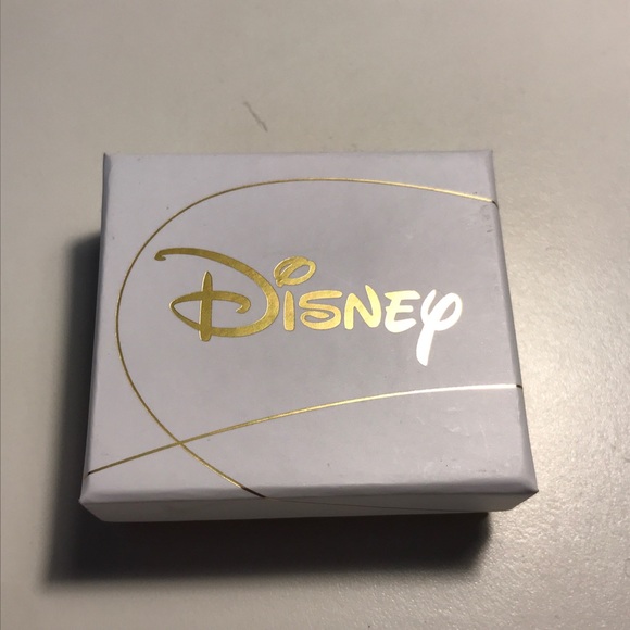 Disney 10k Gold & Pearl Shell Ariel Theme Earrings - Picture 8 of 8